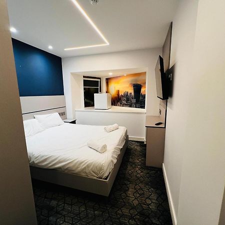 Ilford Grand Hotel Екстериор снимка
