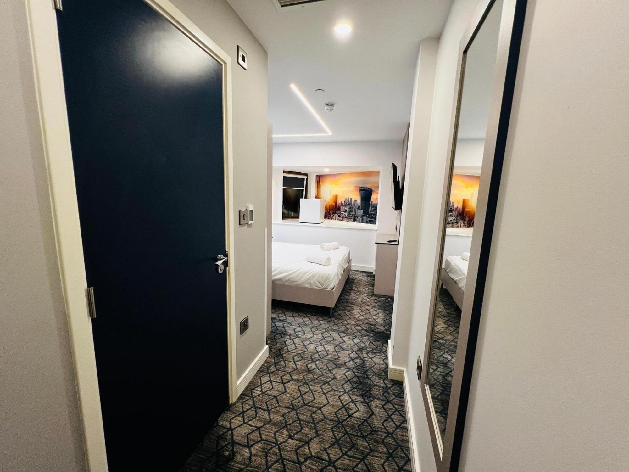 Ilford Grand Hotel Екстериор снимка