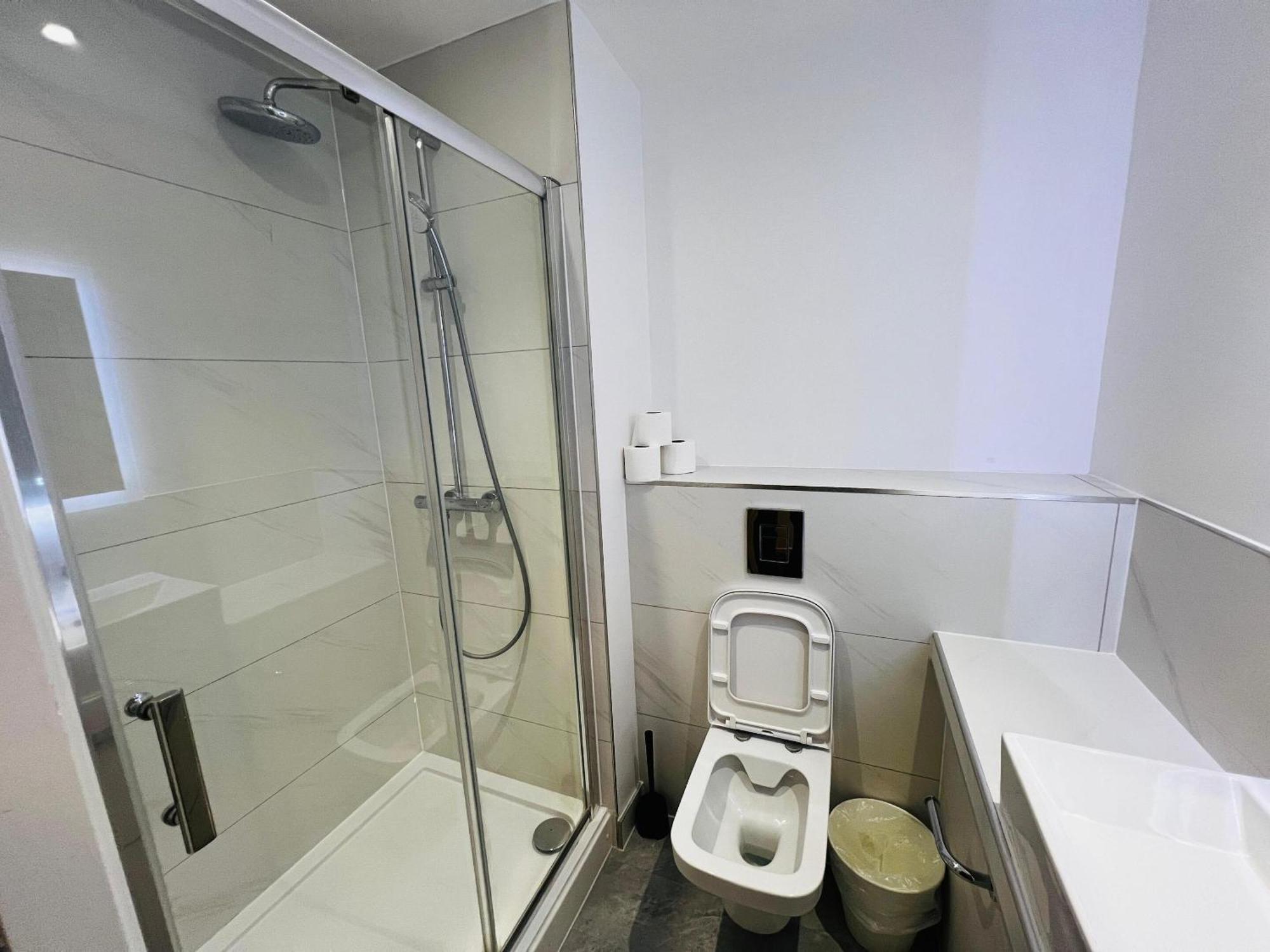 Ilford Grand Hotel Екстериор снимка