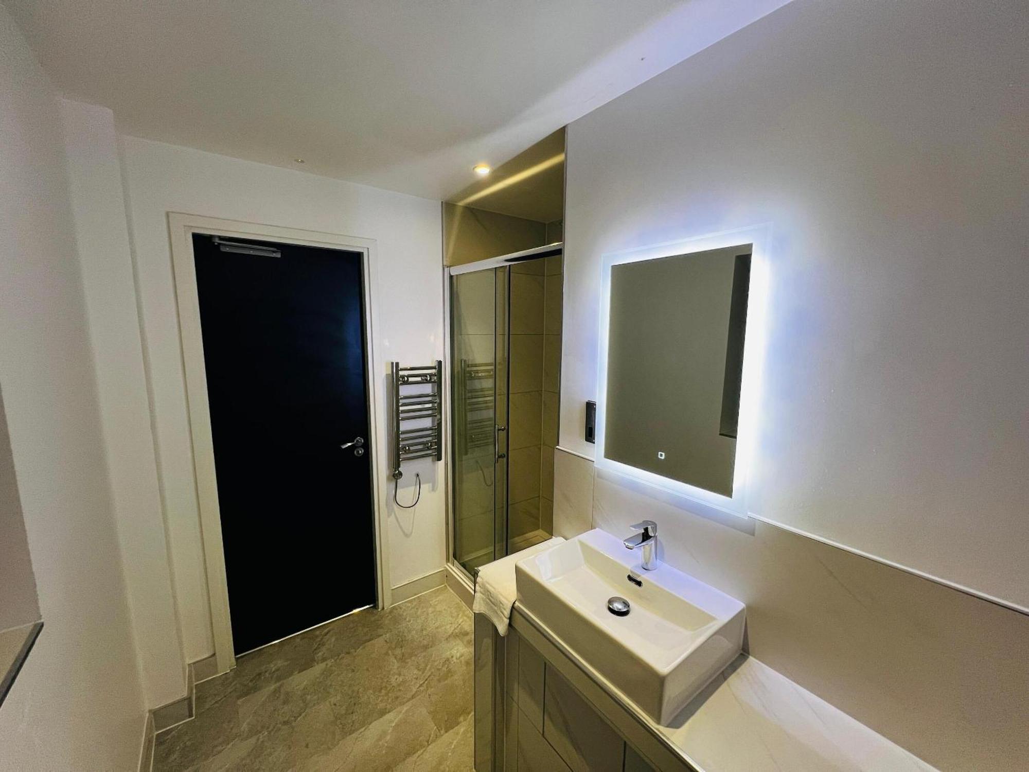 Ilford Grand Hotel Стая снимка