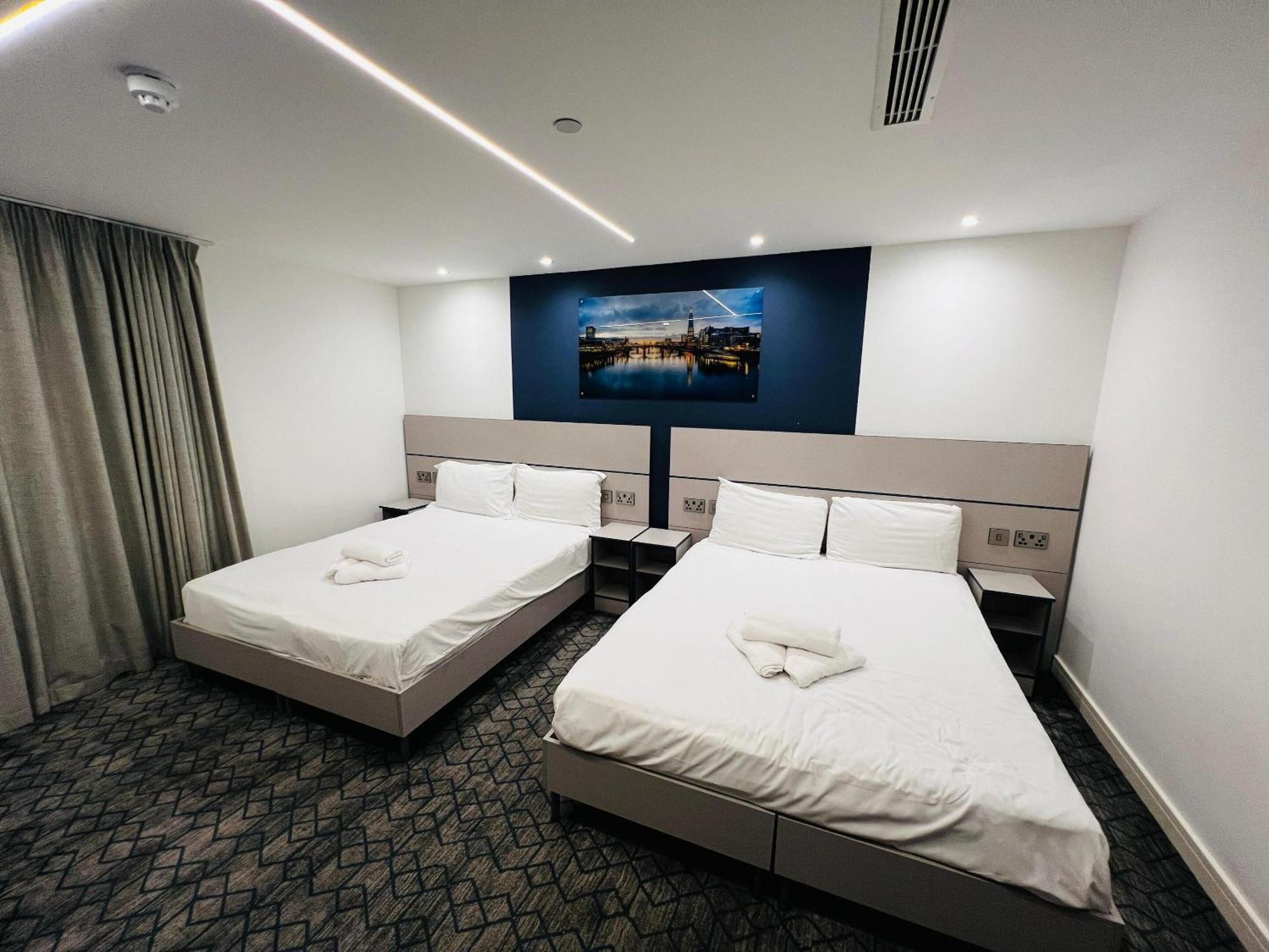 Ilford Grand Hotel Стая снимка