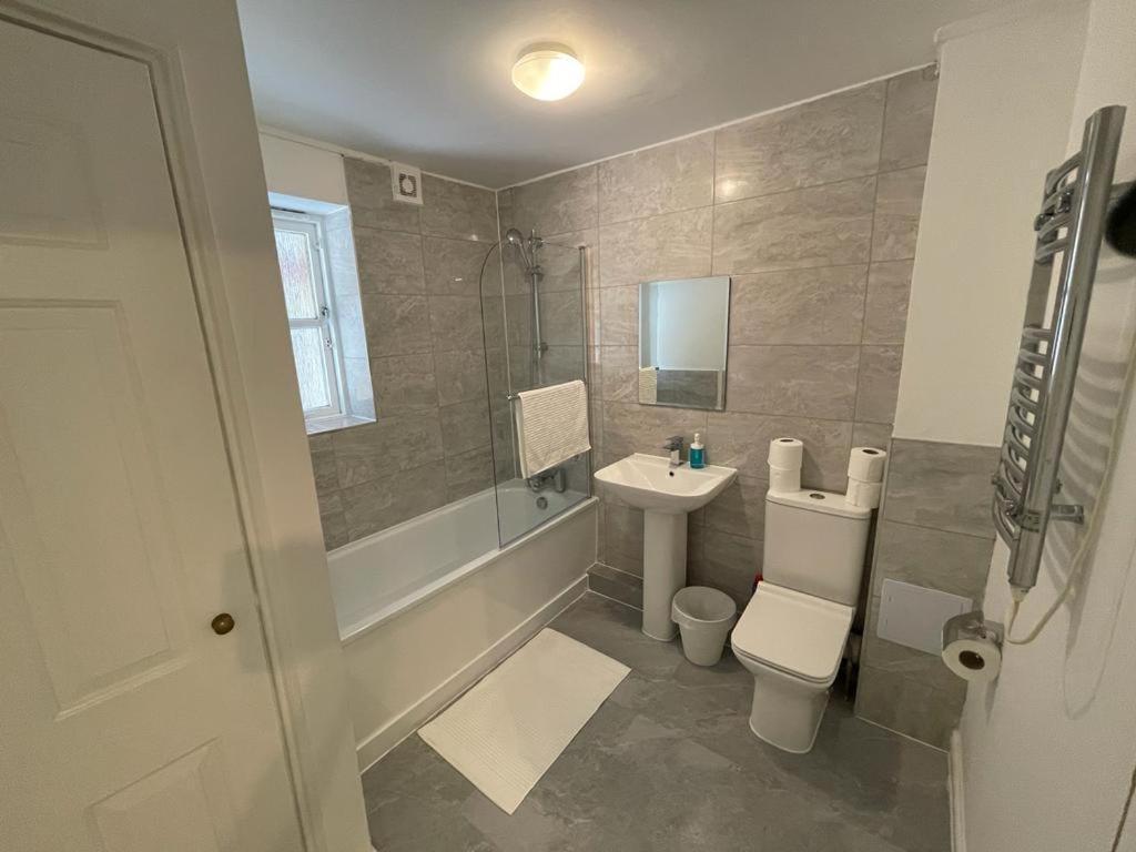 Ilford Grand Hotel Стая снимка